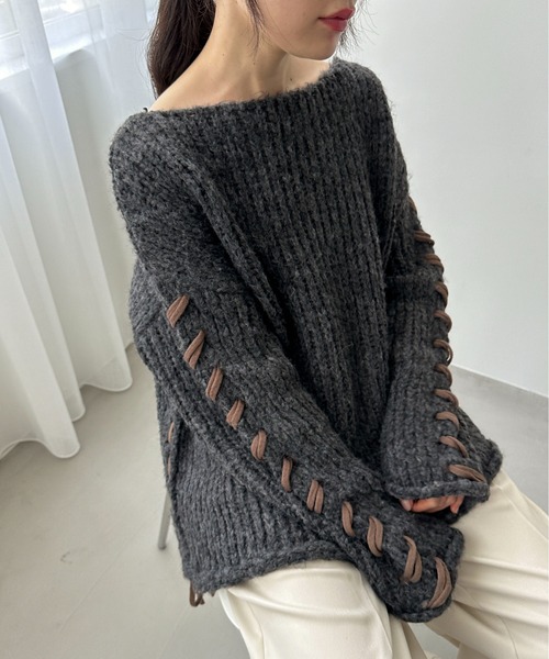 feepur（フェピュール）の「【ハンドウォッシャブル】レースアップオーバーニット（ニット/セーター・レディース・アイボリー/ブラック/グレー・MEDIUM）」の5枚目の写真