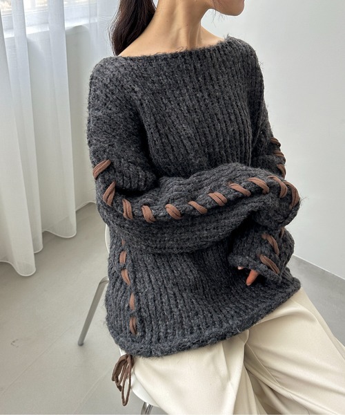 feepur（フェピュール）の「【ハンドウォッシャブル】レースアップオーバーニット（ニット/セーター・レディース・アイボリー/ブラック/グレー・MEDIUM）」の6枚目の写真