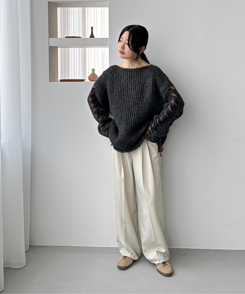 feepur（フェピュール）の「【ハンドウォッシャブル】レースアップオーバーニット（ニット/セーター・レディース・アイボリー/ブラック/グレー・MEDIUM）」の16枚目の写真