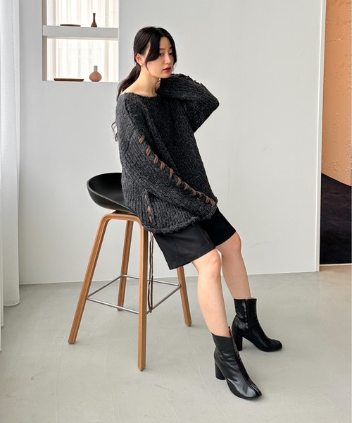 feepur（フェピュール）の「【ハンドウォッシャブル】レースアップオーバーニット（ニット/セーター・レディース・アイボリー/ブラック/グレー・MEDIUM）」の21枚目の写真