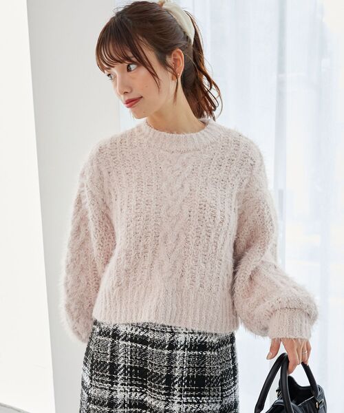 MAJESTIC LEGON（マジェスティックレゴン）の「ふわふわケーブルニット（ニット/セーター・レディース・ピンク/ボルドー/モカ/チャコールグレー/アイボリー・MEDIUM）」の4枚目の写真