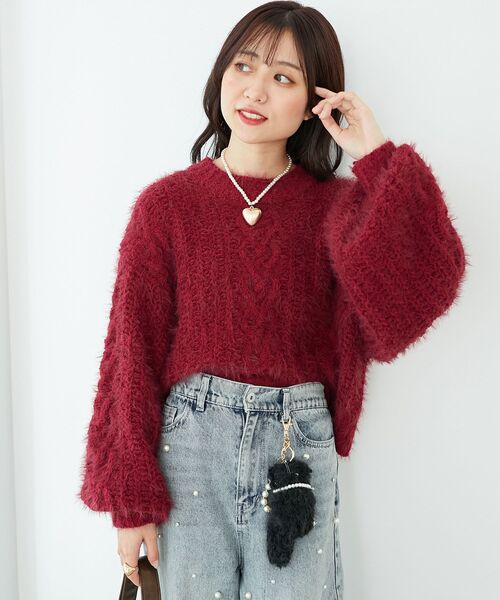 MAJESTIC LEGON（マジェスティックレゴン）の「ふわふわケーブルニット（ニット/セーター・レディース・ピンク/ボルドー/モカ/チャコールグレー/アイボリー・MEDIUM）」の5枚目の写真