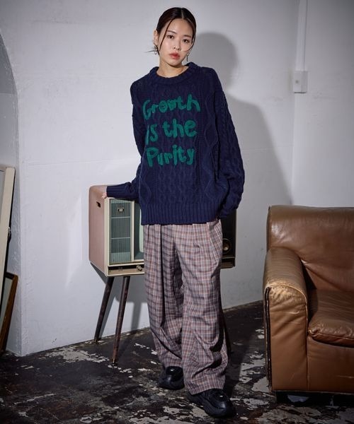 PBLIM(ページボーイリム)の「《UNISEX》ケーブルテガキロゴプルオーバー(ニット/セーター・レディース・ネイビー/レッド/アイボリー・FREE)」の4枚目の写真