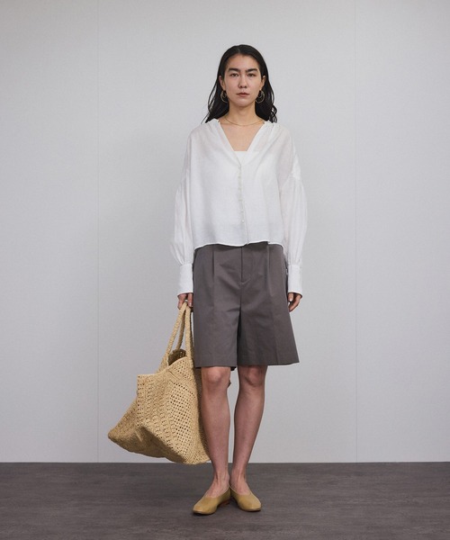 SALON adam et rope'（サロン アダム エ ロペ）の「シャンブレーツイルショートパンツ（その他パンツ・レディース・ベージュ/グレー・FREE）」の14枚目の写真