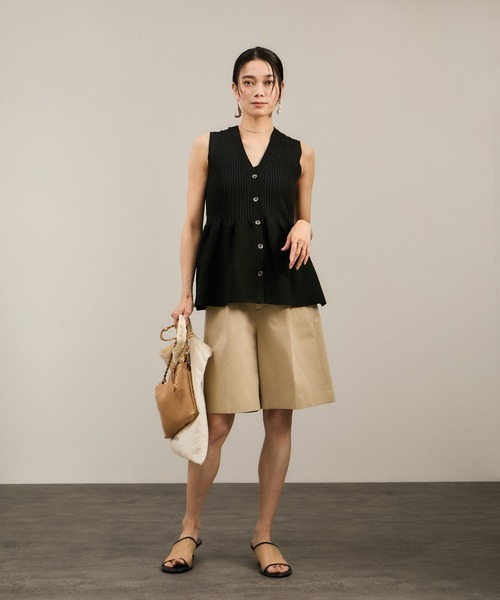 SALON adam et rope'（サロン アダム エ ロペ）の「シャンブレーツイルショートパンツ（その他パンツ・レディース・ベージュ/グレー・FREE）」の20枚目の写真