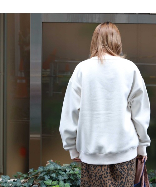 Right-on（ライトオン）の「【HONEYSUCKLE ROSE】デザインロゴスウェット（スウェット・レディース・ネイビー/キナリ/ダークグレー/ベージュ/グリーン/オフホワイト・M/L/XL）」の18枚目の写真