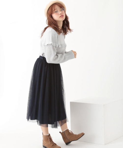 earth music&ecology（アースミュージックアンドエコロジー）の「チュールミディスカート（スカート・レディース・ベージュ/ネイビー/アイボリー/ライトグレー・FREE）」の4枚目の写真