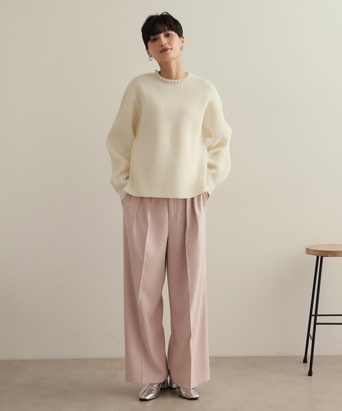 OPAQUE.CLIP(オペークドットクリップ)の「パール調ボタン付ニット【洗濯機洗い可/抗ピル】(ニット/セーター・レディース・ホワイト/ブラック/イエロー系その他/サックスブルー・38/40/42)」の6枚目の写真