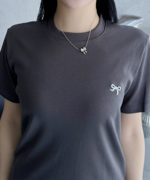 Ada.(エイダ)の「リボン ワンポイント 刺繍 半袖 Tシャツ(Tシャツ/カットソー・レディース・ホワイト/ピンク/チャコール・FREE)」の12枚目の写真