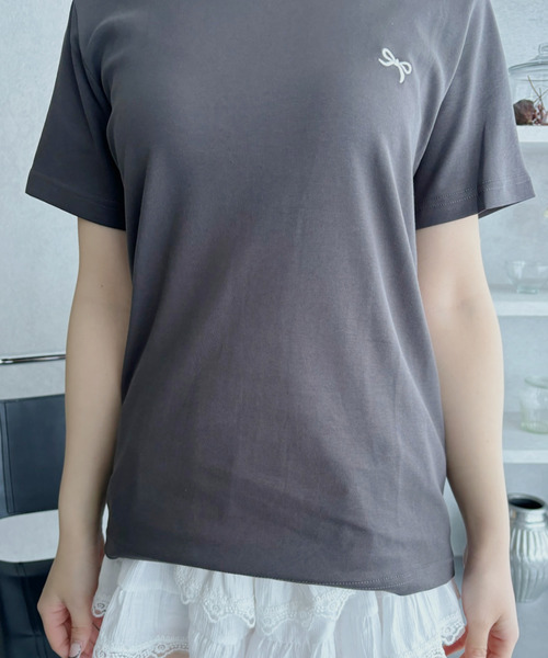 Ada.(エイダ)の「リボン ワンポイント 刺繍 半袖 Tシャツ(Tシャツ/カットソー・レディース・ホワイト/ピンク/チャコール・FREE)」の10枚目の写真