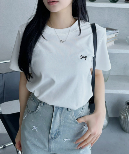 Ada.(エイダ)の「リボン ワンポイント 刺繍 半袖 Tシャツ(Tシャツ/カットソー・レディース・ホワイト/ピンク/チャコール・FREE)」の9枚目の写真