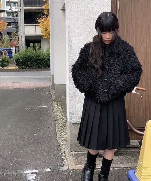 anyonemore（エニワンモア）の「クラシックプリーツミディスカート（スカート・レディース・ブラック・FREE）」の12枚目の写真