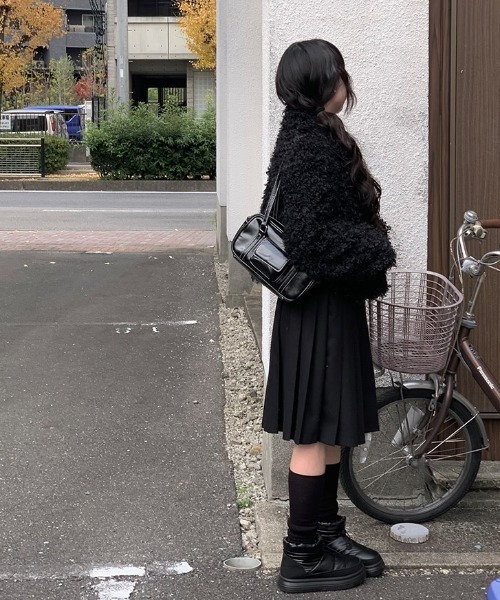 anyonemore（エニワンモア）の「クラシックプリーツミディスカート（スカート・レディース・ブラック・FREE）」の14枚目の写真