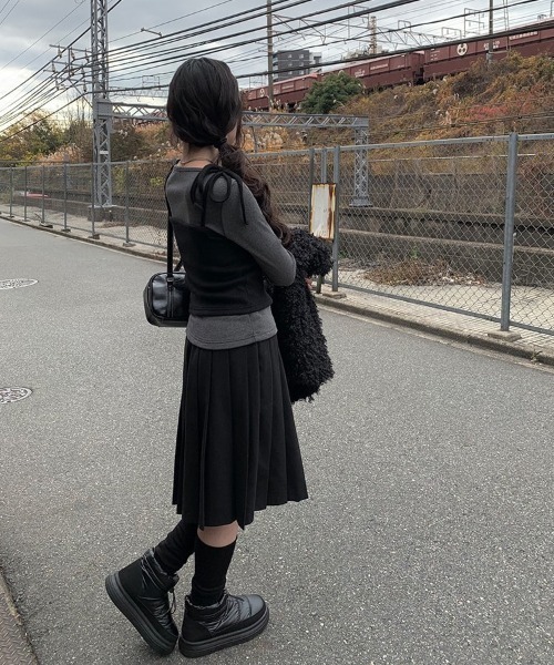 anyonemore（エニワンモア）の「クラシックプリーツミディスカート（スカート・レディース・ブラック・FREE）」の10枚目の写真