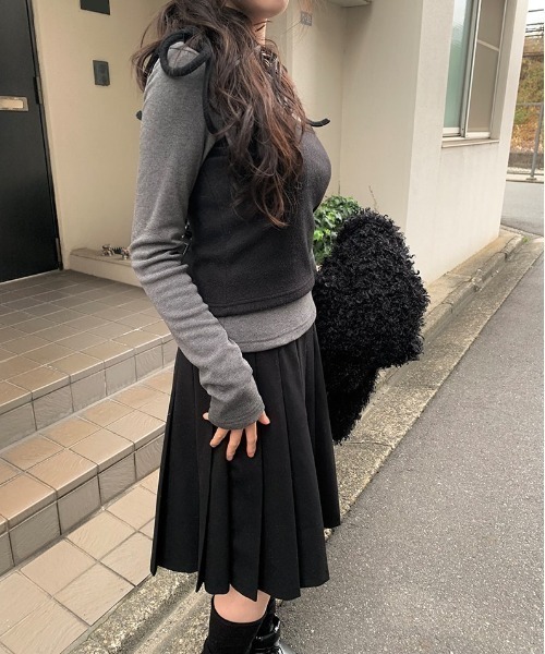anyonemore（エニワンモア）の「クラシックプリーツミディスカート（スカート・レディース・ブラック・FREE）」の6枚目の写真