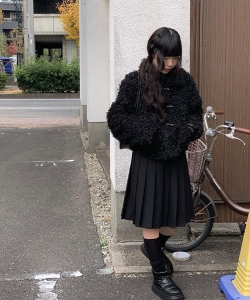 anyonemore（エニワンモア）の「クラシックプリーツミディスカート（スカート・レディース・ブラック・FREE）」の13枚目の写真