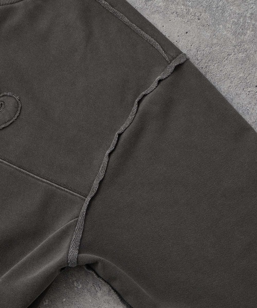 CIYOT（シヨウト）の「【CIYOT-シヨウト-】ヴィンテージメイクシームデザイン ケミカルウォッシュダメージパッチロゴスウェット（スウェット・メンズ・アッシュグレー/ブルー/ワイン/スミクロ・M/L）」の14枚目の写真