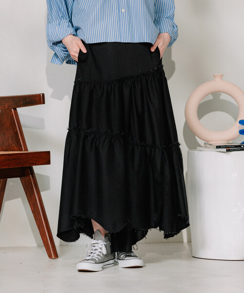 FREAK'S STORE(フリークスストア)の「RED KAP × FREAK'S STORE/レッドキャップ 別注 フリルティアードスカート/ チノスカート/デニムスカート(スカート・レディース・ブラック/ベージュ/サックスブルー・フリ-)」の7枚目の写真