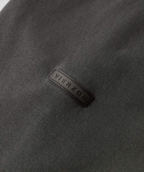 EMMA CLOTHES(エマクローズ)の「ヴィンテージメイク ラバープレート ショートダブルジップパーカー(パーカー・メンズ・グレー/ブラック/グレイッシュベージュ/レッド系/ネイビー・M/L)」の13枚目の写真