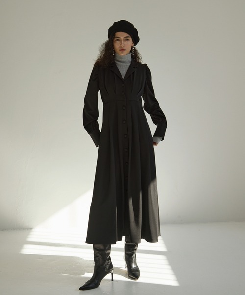 MIELI INVARIANT(ミエリインヴァリアント)の「Tailored Collar Tuck Dress(ワンピース・レディース・ブラック/ベージュ系その他・FREE)」の2枚目の写真