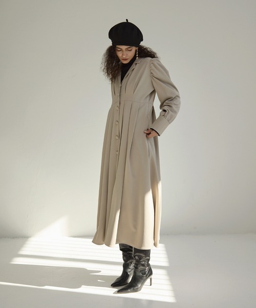 MIELI INVARIANT(ミエリインヴァリアント)の「Tailored Collar Tuck Dress(ワンピース・レディース・ブラック/ベージュ系その他・FREE)」の7枚目の写真