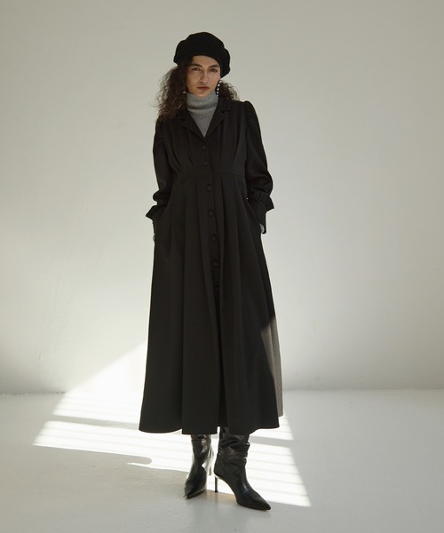 MIELI INVARIANT(ミエリインヴァリアント)の「Tailored Collar Tuck Dress(ワンピース・レディース・ブラック/ベージュ系その他・FREE)」の21枚目の写真