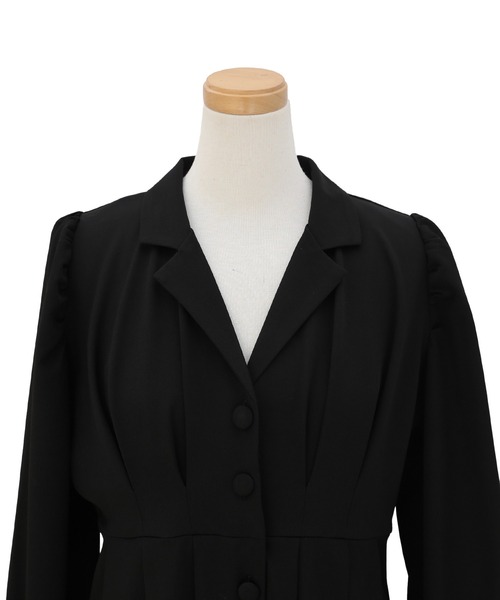 MIELI INVARIANT(ミエリインヴァリアント)の「Tailored Collar Tuck Dress(ワンピース・レディース・ブラック/ベージュ系その他・FREE)」の14枚目の写真