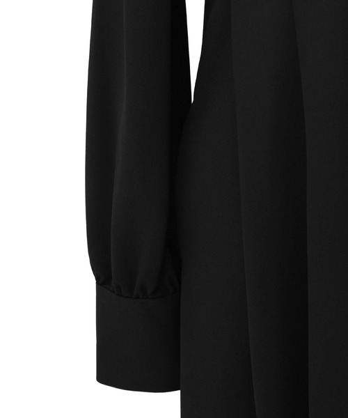 MIELI INVARIANT(ミエリインヴァリアント)の「Tailored Collar Tuck Dress(ワンピース・レディース・ブラック/ベージュ系その他・FREE)」の12枚目の写真