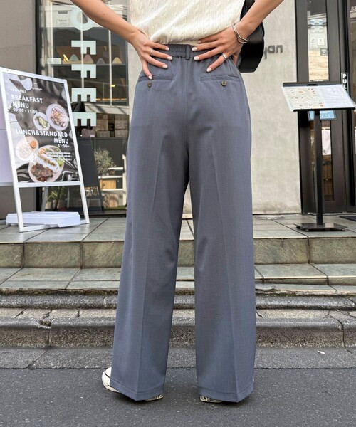 fredy emue（フレディエミュ）の「ドライタッチ2タックパンツ（その他パンツ・レディース・ブラック/ベージュ/グレー・38/36）」の12枚目の写真