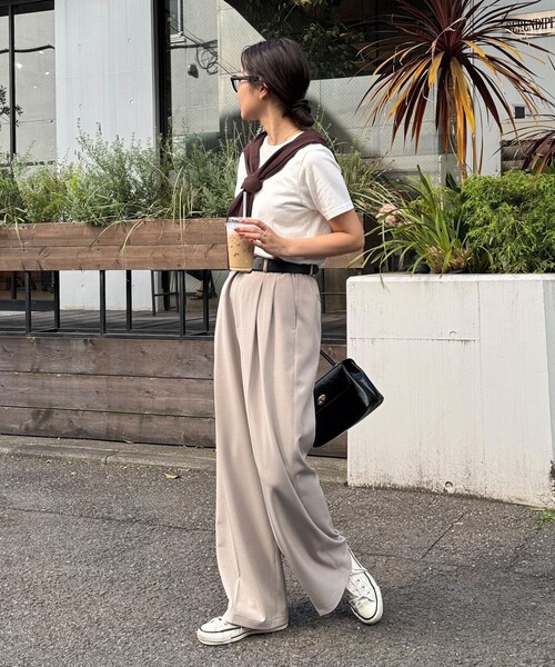 fredy emue（フレディエミュ）の「ドライタッチ2タックパンツ（その他パンツ・レディース・ブラック/ベージュ/グレー・38/36）」の16枚目の写真