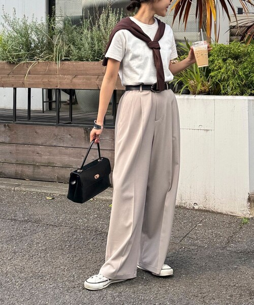 fredy emue（フレディエミュ）の「ドライタッチ2タックパンツ（その他パンツ・レディース・ブラック/ベージュ/グレー・38/36）」の17枚目の写真