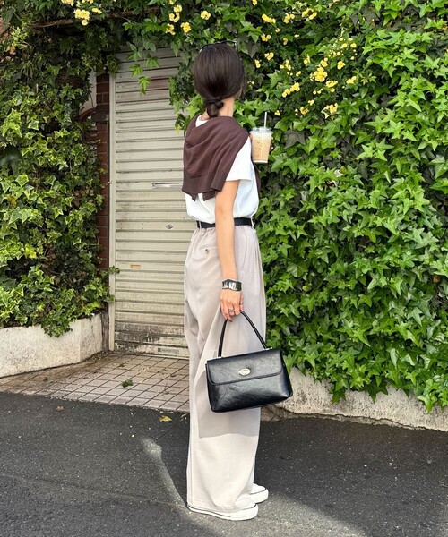 fredy emue（フレディエミュ）の「ドライタッチ2タックパンツ（その他パンツ・レディース・ブラック/ベージュ/グレー・38/36）」の19枚目の写真