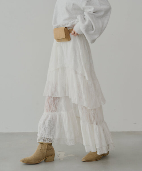 Chico（チコ）の「スリットティアードレーススカート（スカート・レディース・ブラック/ライトベージュ/ホワイト・FREE）」の5枚目の写真