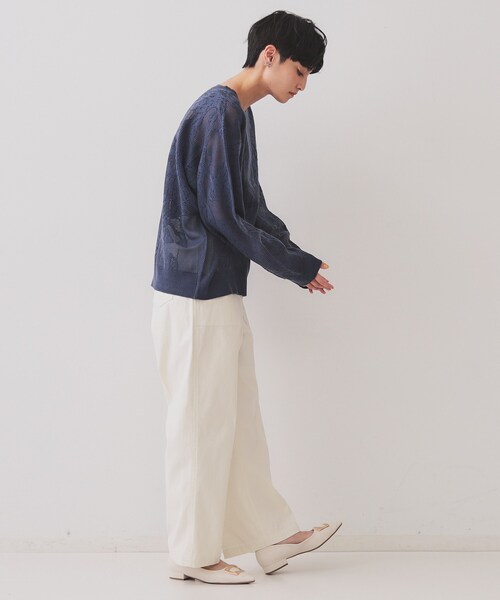 OPAQUE.CLIP（オペークドットクリップ）の「フワラー柄シアーメッシュニット【洗濯機洗い可】（ニット/セーター・レディース・オフホワイト/ライトオレンジ系/ネイビー・38/40/42）」の14枚目の写真