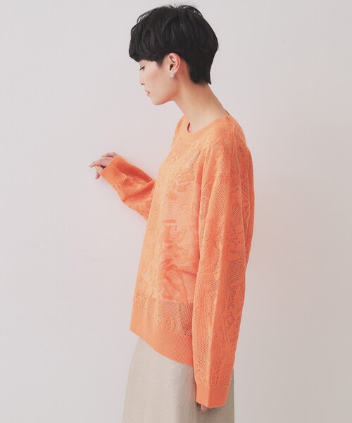 OPAQUE.CLIP（オペークドットクリップ）の「フワラー柄シアーメッシュニット【洗濯機洗い可】（ニット/セーター・レディース・オフホワイト/ライトオレンジ系/ネイビー・38/40/42）」の17枚目の写真