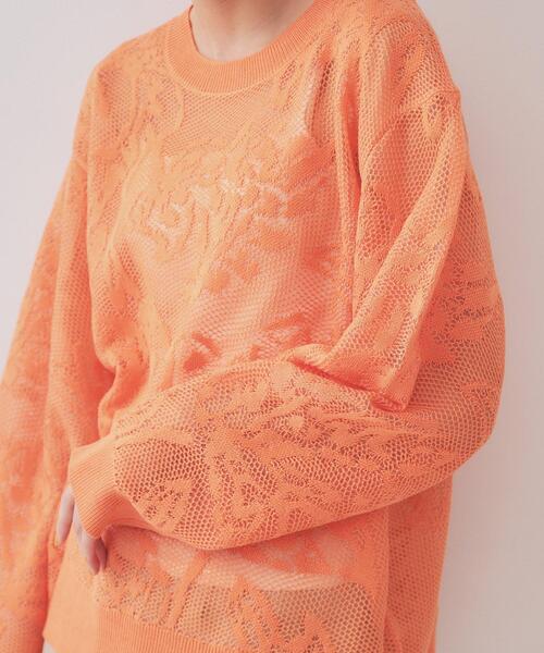 OPAQUE.CLIP（オペークドットクリップ）の「フワラー柄シアーメッシュニット【洗濯機洗い可】（ニット/セーター・レディース・オフホワイト/ライトオレンジ系/ネイビー・38/40/42）」の20枚目の写真
