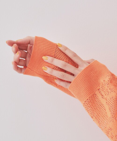 OPAQUE.CLIP（オペークドットクリップ）の「フワラー柄シアーメッシュニット【洗濯機洗い可】（ニット/セーター・レディース・オフホワイト/ライトオレンジ系/ネイビー・38/40/42）」の21枚目の写真