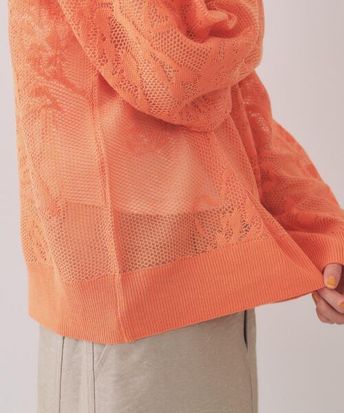 OPAQUE.CLIP（オペークドットクリップ）の「フワラー柄シアーメッシュニット【洗濯機洗い可】（ニット/セーター・レディース・オフホワイト/ライトオレンジ系/ネイビー・38/40/42）」の22枚目の写真