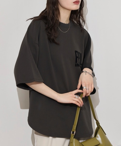 hunch(ハンチ)の「hunch ミニ裏毛ロゴプリント5分袖Tシャツ(Tシャツ/カットソー・レディース・チャコール/アイボリー/ベージュ・FREE)」の18枚目の写真