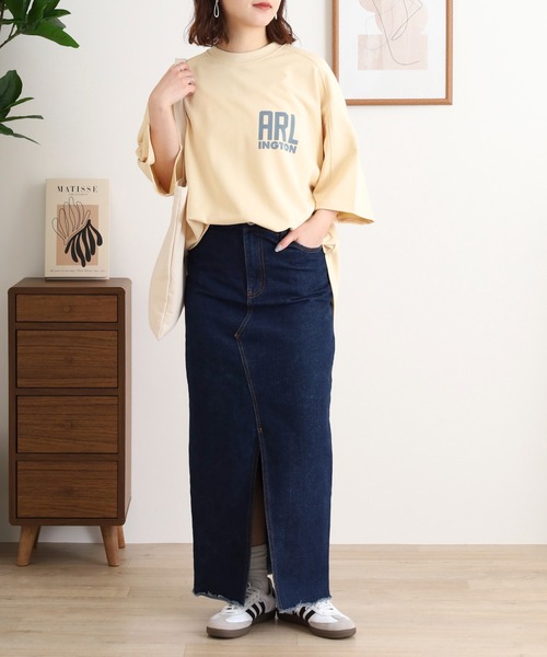 hunch(ハンチ)の「hunch ミニ裏毛ロゴプリント5分袖Tシャツ(Tシャツ/カットソー・レディース・チャコール/アイボリー/ベージュ・FREE)」の4枚目の写真