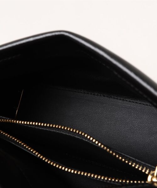 Rouge vif（ルージュヴィフ）の「【MAESTSO/マエストソ】AURORA BAGUETTE CHAIN チェーンバッグ（ショルダーバッグ・レディース・ブラック・フリー）」の6枚目の写真