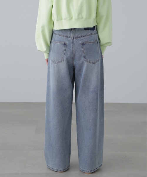 FREE'S MART（フリーズマート）の「スタッズ付きタックワイドデニムパンツ（デニムパンツ・レディース・ブルー系その他5/ケミカルウォッシュ・SMALL/MEDIUM）」の7枚目の写真