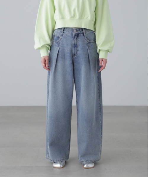 FREE'S MART（フリーズマート）の「スタッズ付きタックワイドデニムパンツ（デニムパンツ・レディース・ブルー系その他5/ケミカルウォッシュ・SMALL/MEDIUM）」の4枚目の写真