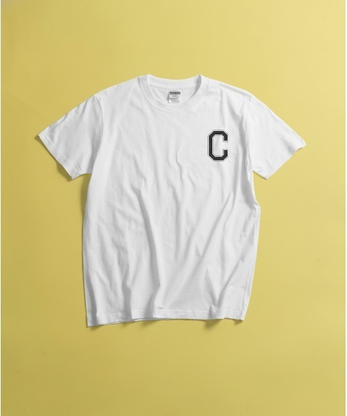 minius(ミニウス)の「【Alphabet 】オリジナルアルファベットデザイン アメカジカレッジロゴプリント半袖ホワイトTシャツ(Tシャツ/カットソー・メンズ・A/B/C/D/E/F/G/H/I/J/K/L/M/N/O/P/Q/R/S/T/U/V/W/X/Y/Z・SMALL/MEDIUM/LARGE/X-LARGE)」の3枚目の写真