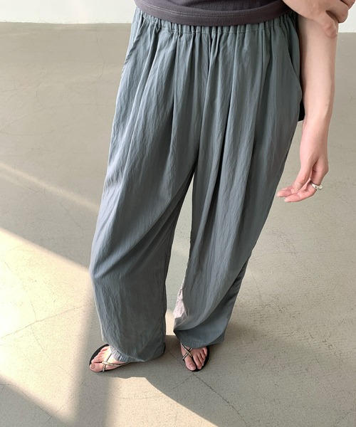 by LEGNA(バイレグナ)の「涼感ストレートタックワイドパンツ(その他パンツ・レディース・ベージュ/ダークグレー/グレイッシュベージュ/クリーム/サックスブルー/ブラック・M-Regular/M-Short/L-Short/L-Regular)」の22枚目の写真