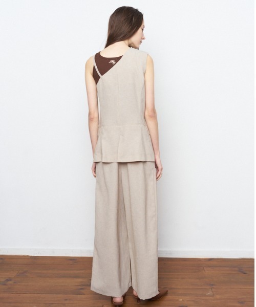 Muel Chic(ミュエルシック)の「Dakota rompers ダコタロンパース(サロペット/オーバーオール・レディース・ライトブルー/ベージュ/ネイビー・FREE)」の9枚目の写真