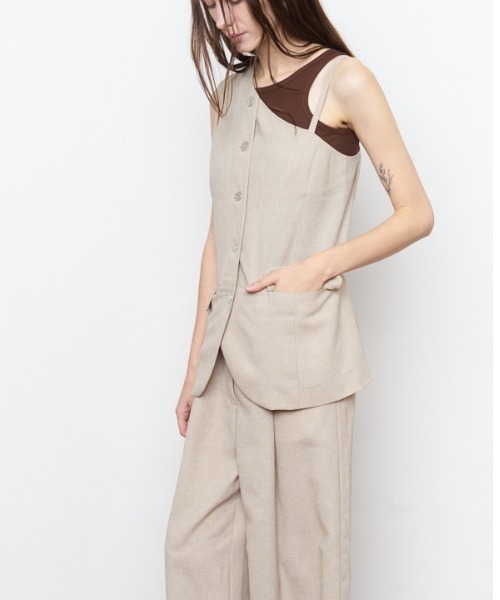 Muel Chic(ミュエルシック)の「Dakota rompers ダコタロンパース(サロペット/オーバーオール・レディース・ライトブルー/ベージュ/ネイビー・FREE)」の12枚目の写真