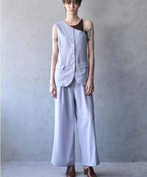 Muel Chic(ミュエルシック)の「Dakota rompers ダコタロンパース(サロペット/オーバーオール・レディース・ライトブルー/ベージュ/ネイビー・FREE)」の16枚目の写真