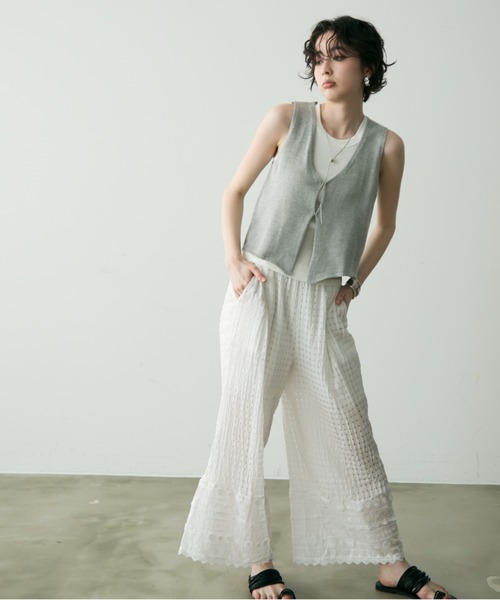 Trish（トリッシュ）の「前開きニットベスト（ベスト・レディース・グレー/ブラック・FREE）」の13枚目の写真