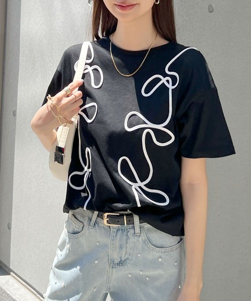 Futier land(フューティアランド)の「コード刺繍リボン柄Tシャツ(Tシャツ/カットソー・レディース・ホワイト/ブラック/チャコールグレー・FREE)」の6枚目の写真